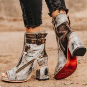 Freebird Zombie Sandals - 9